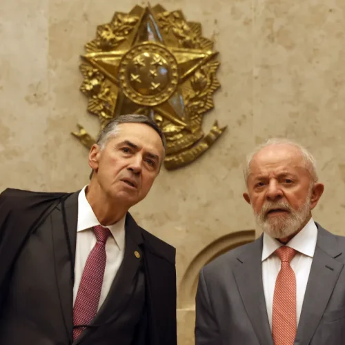 Lula se reúne com ministros do STF para discutir substituto de Barroso