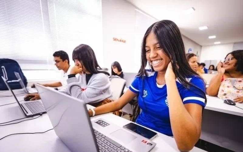 Maceió abre 480 vagas gratuitas em cursos profissionalizantes para jovens