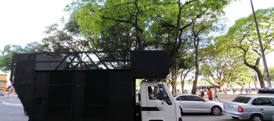 Uso de minitrio como meio autônomo de propaganda eleitoral é suspenso pelo TRE-AL