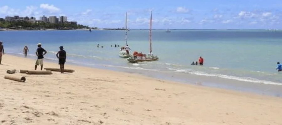 Onze trechos do litoral de Alagoas estão impróprios para banho, aponta IMA