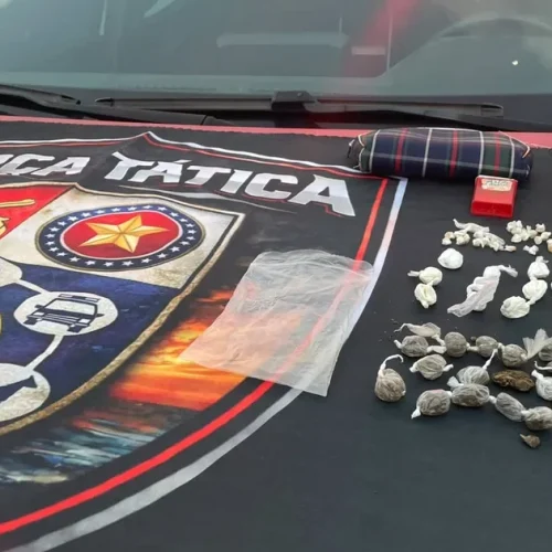 Mulher é presa com drogas na Pajuçara; suspeita já havia sido detida quatro vezes