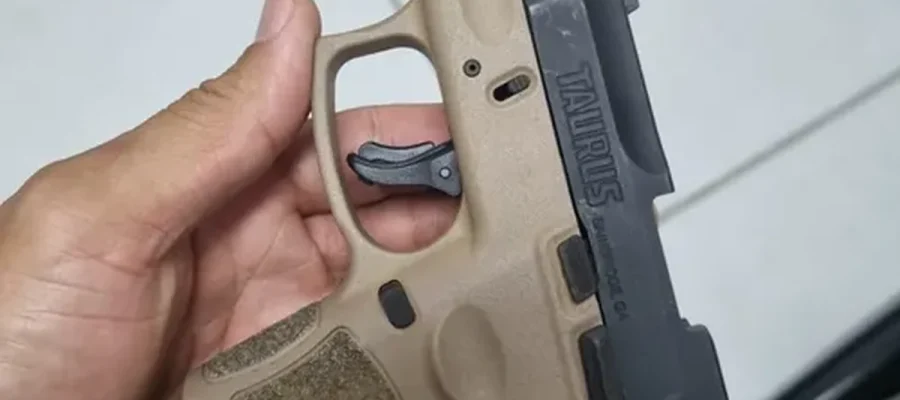 Pistola é apreendida após suspeito de matar adolescente morrer em confronto em Murici