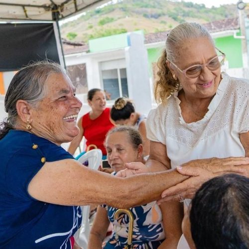 Leopoldina Amorim oficializa apoio a JHC e fortalece oposição em Maribondo