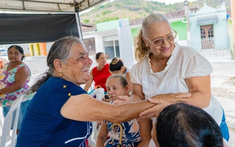 Leopoldina Amorim oficializa apoio a JHC e fortalece oposição em Maribondo