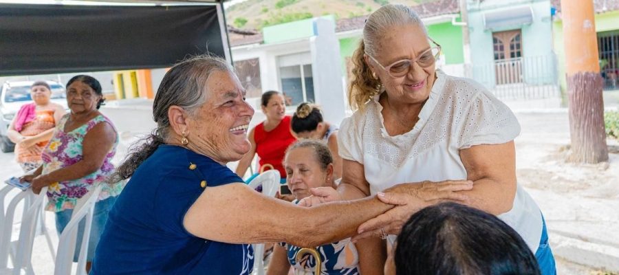 Leopoldina Amorim oficializa apoio a JHC e fortalece oposição em Maribondo