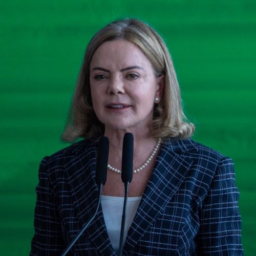 Gleisi celebra recuo dos EUA e chama decisão de “vitória do Brasil”