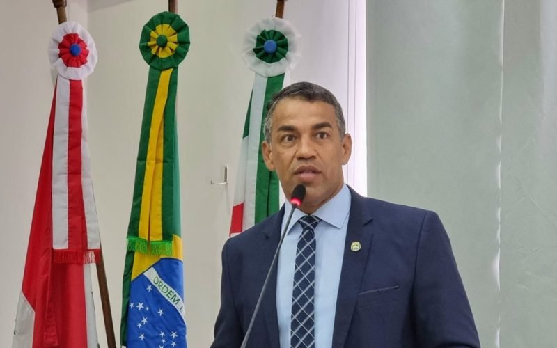 Siderlane Mendonça denuncia furto de fiação na URS Dr. Hamilton Falcão, na parte alta de Maceió