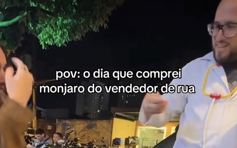 Homem usa criatividade para vender doces e surpreende clientes