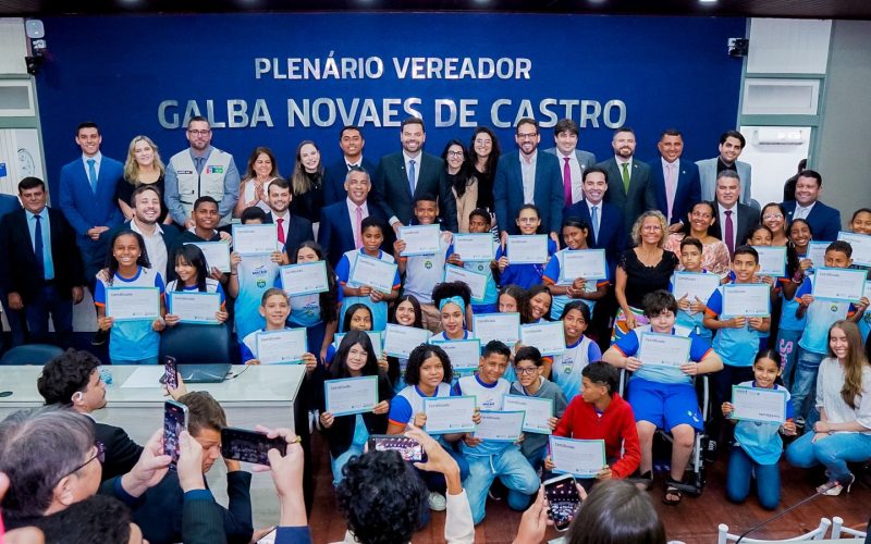 Circuito Câmara abre as portas do Legislativo para estudantes de escola municipal