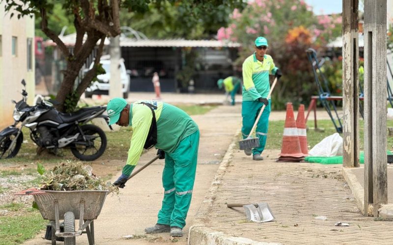 Prefeitura de Maceió realiza mutirão de limpeza no Vale do Reginaldo após fortes chuvas