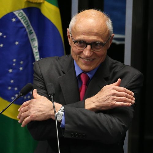 Deputado Suplicy é internado às pressas em Niterói após passar mal com arritmia cardíaca