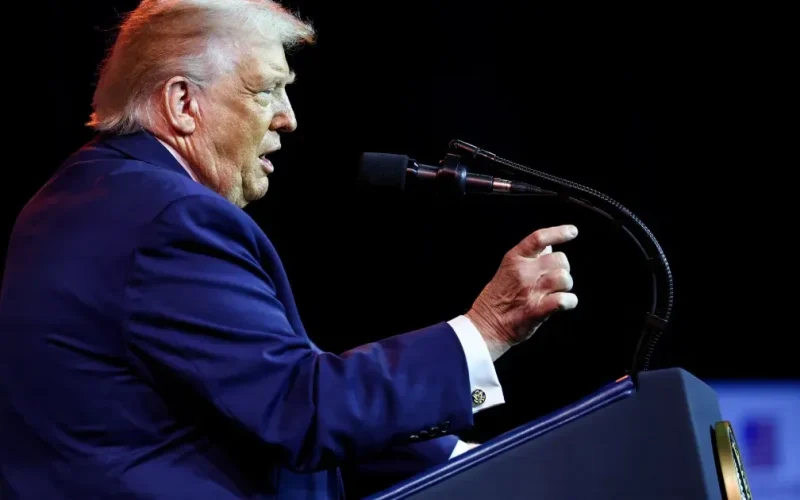 Trump afirma que EUA iniciarão bloqueio do Estreito de Ormuz “imediatamente”