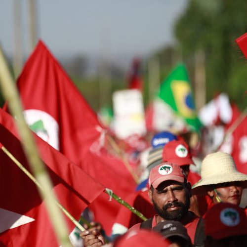 Comissão da Câmara aprova projeto anti-MST para criar ”cadastro de invasores”