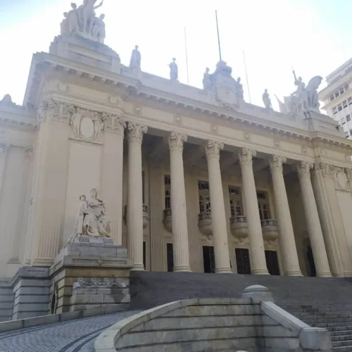 Polícia impede ataque terrorista na Assembléia Legislativa e prende três pessoas