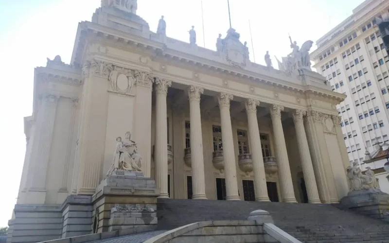 Polícia impede ataque terrorista na Assembléia Legislativa e prende três pessoas