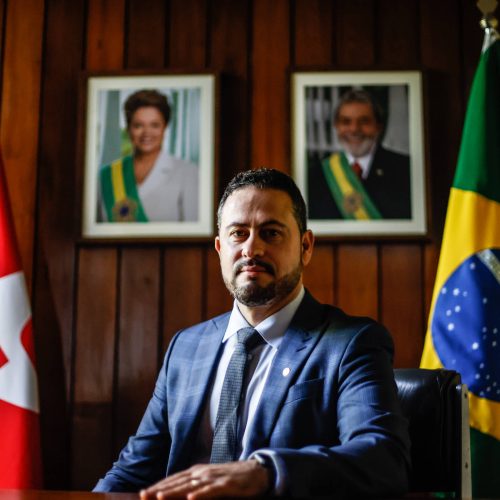 Hugo Motta escolhe deputado do PT para relatar projeto que torna hediondo a adulteração e falsificação de bebidas