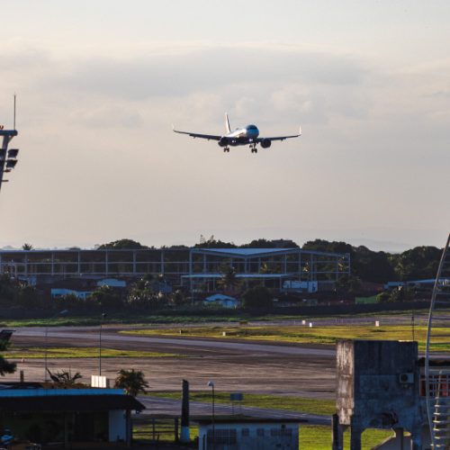 Voo com destino a Maceió faz pouso de emergência em Brasília após problema técnico
