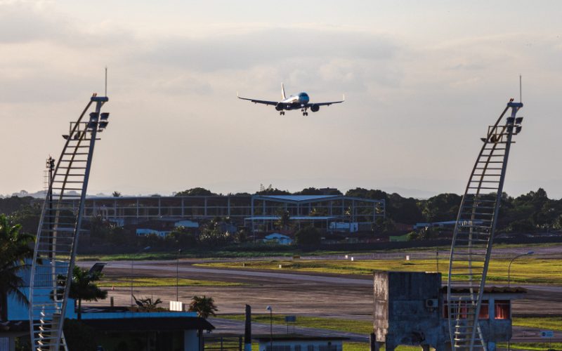 Voo com destino a Maceió faz pouso de emergência em Brasília após problema técnico