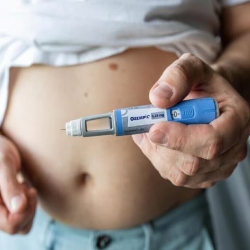 Fiscalização flagra carga irregular de “canetas emagrecedoras” e medicamentos controlados em Arapiraca