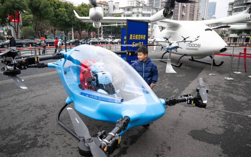 Ministério abre consulta para criar regras de carros voadores e drones no Brasil