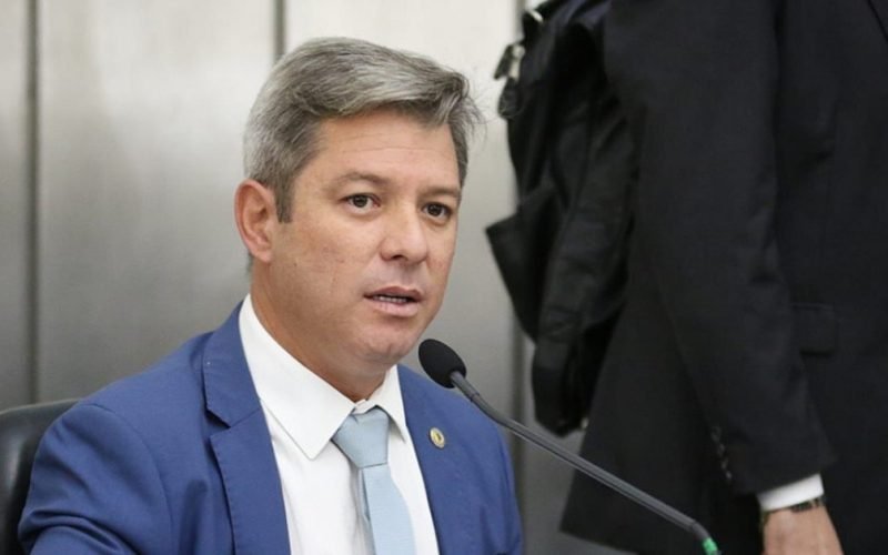“Não podemos nos acostumar”: Cabo Bebeto cobra Governo por atrasos na entrega de hospitais em Alagoas