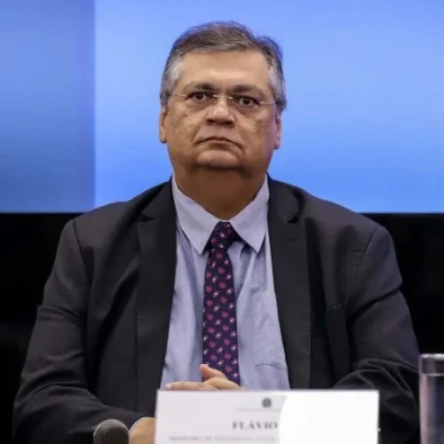 Flávio Dino pede à PF que investigue ameaças de morte com alusões à revolta no Nepal