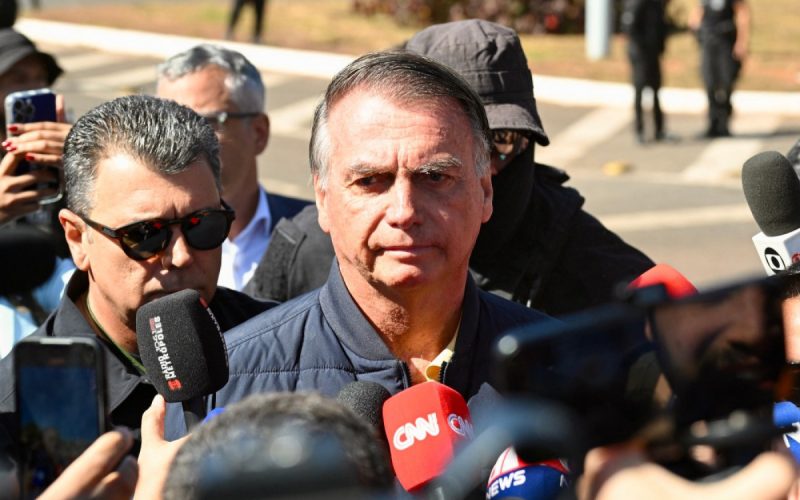 Bolsonaro pode ser preso se conceder entrevistas para redes sociais
