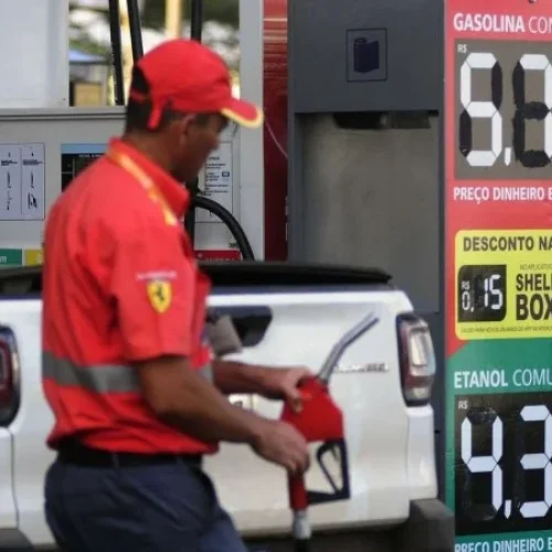 Mistura de etanol na gasolina e de biodiesel no diesel aumenta a partir desta sexta-feira