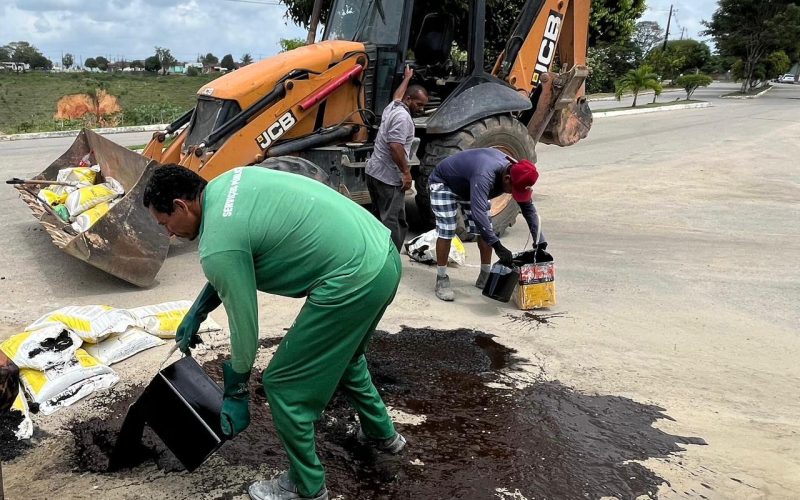 Prefeitura de Branquinha inicia operação tapa-buracos