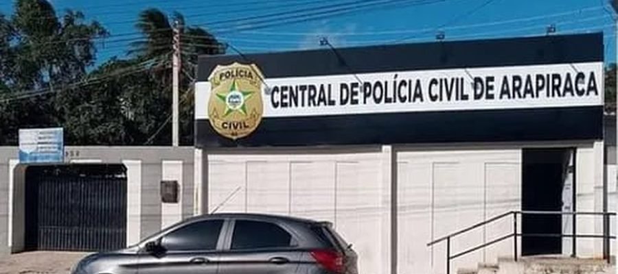 Homem ameaça padrasto com facão e avança contra policiais com foice em Arapiraca