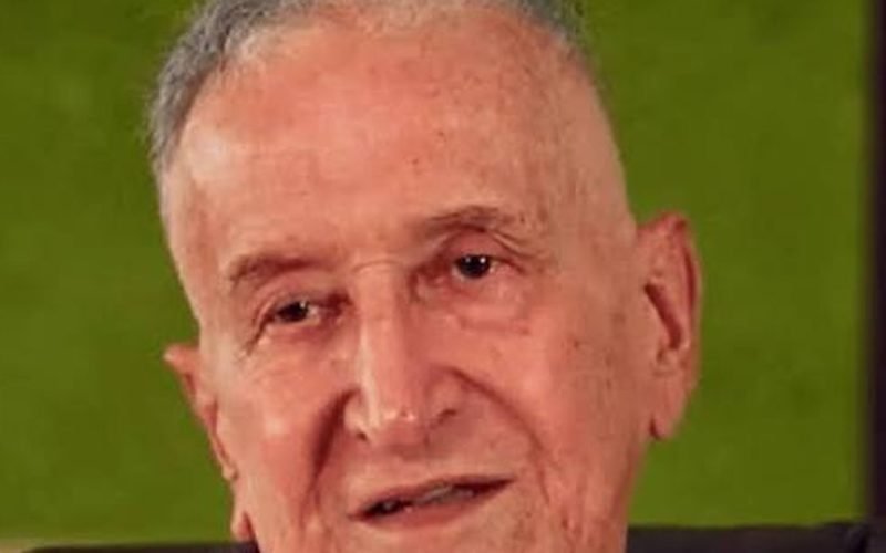 Parreira segue internado em estado grave e com auxílio de aparelhos