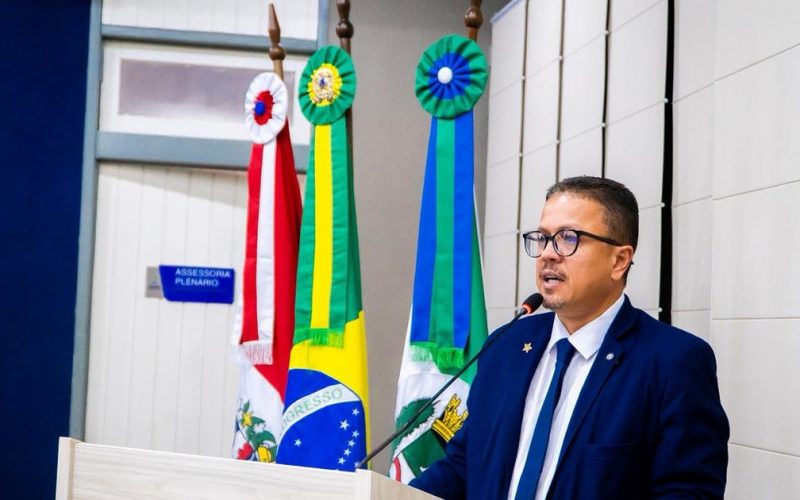 Vereador sai em defesa de entregadores e motoristas de app e cobra valorização da categoria