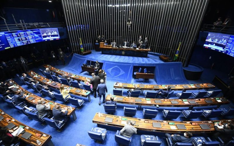 Davi barra votação relâmpago e exige debate sobre PEC do fim da escala 6×1