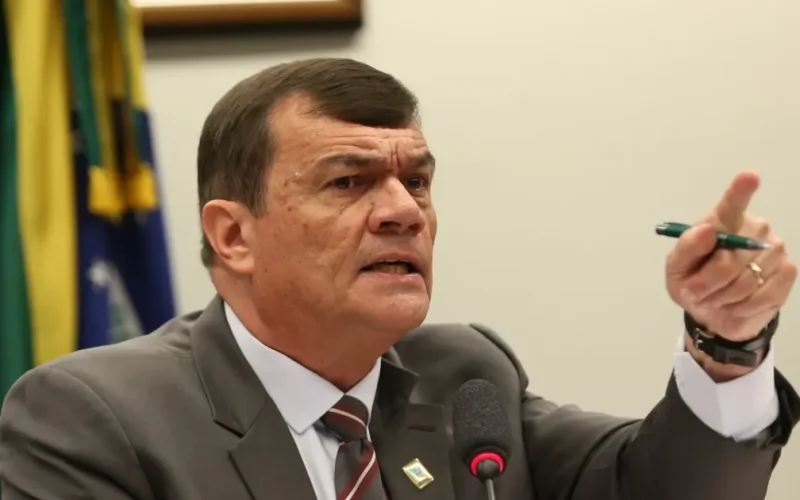 Moraes libera curso EAD para ex-ministro preso por tentativa de golpe