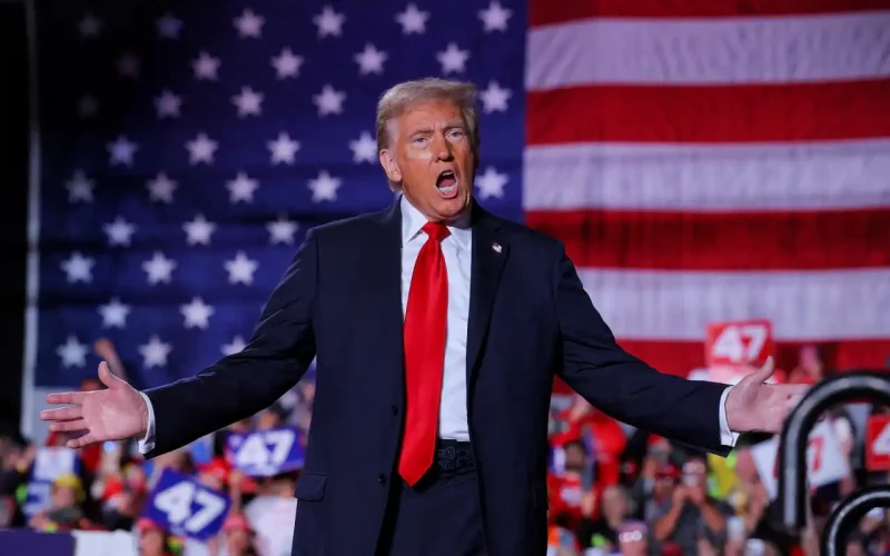 Trump envia navios de guerra para costa da Venezuela