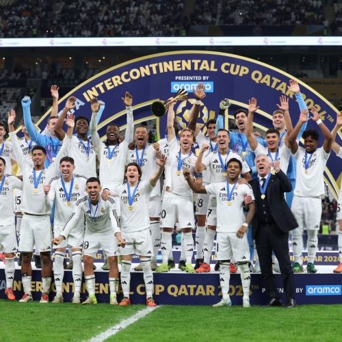 Com gols de Vini Jr e Rodrygo, Real Madrid vence Copa Intercontinental