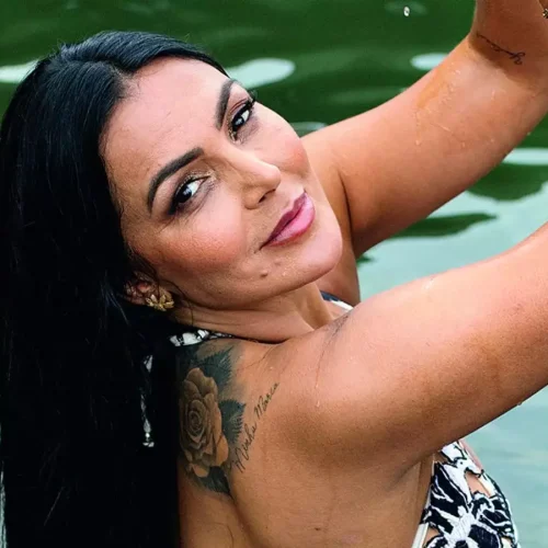 Sertaneja de Alagoas é homenageada em desfile no Rio de Janeiro