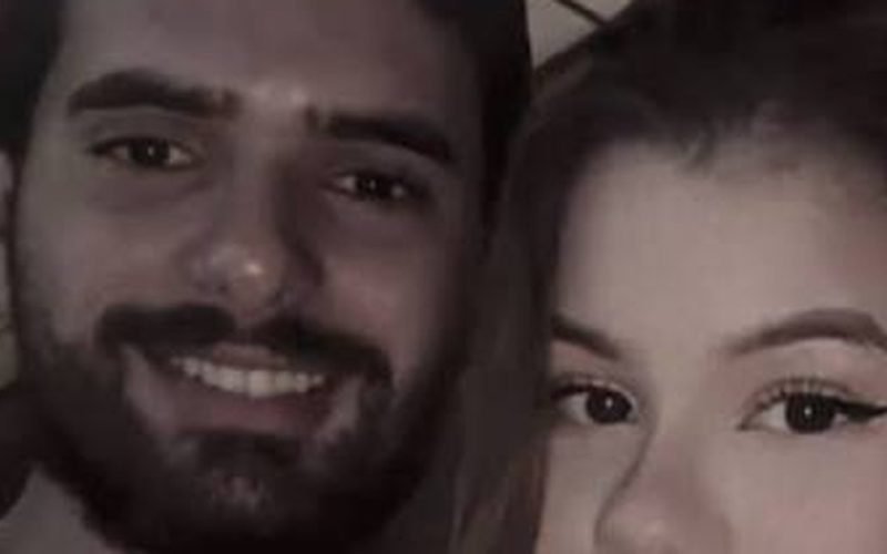 Casal de jovens morre após acidente e médicos conseguem salvar bebê ainda no útero