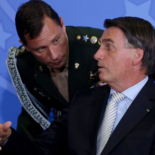 Após entregar Bolsonaro, Mauro Cid ganha privilégios; veja quais