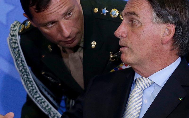 Após entregar Bolsonaro, Mauro Cid ganha privilégios; veja quais