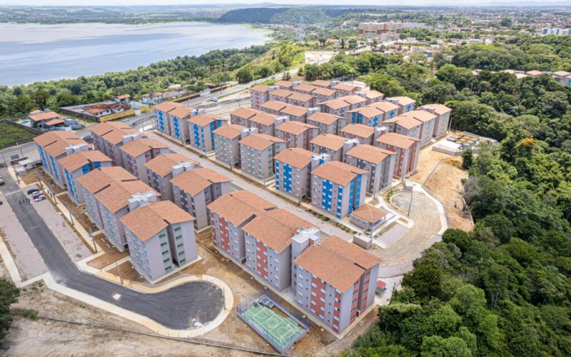 Vereador expõe suspeita de venda de apartamentos entregues pela Prefeitura de Maceió: “Entrego por R$50mil”