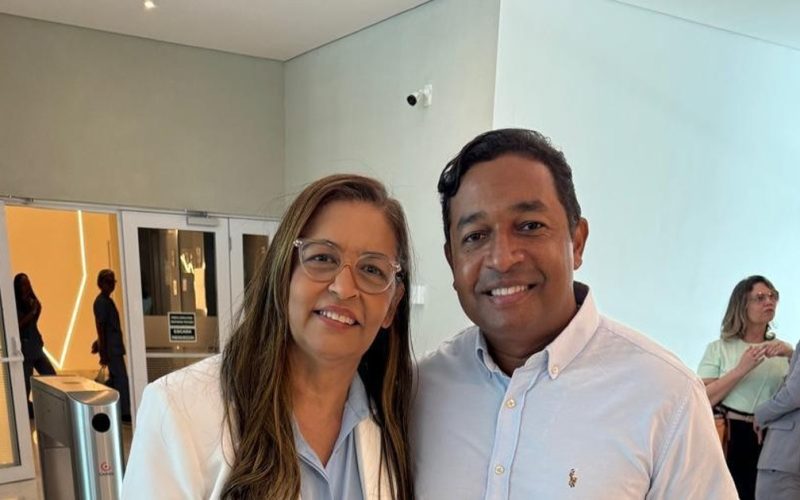 Jequiá da Praia concede título de cidadã honorária à senadora Dra. Eudócia