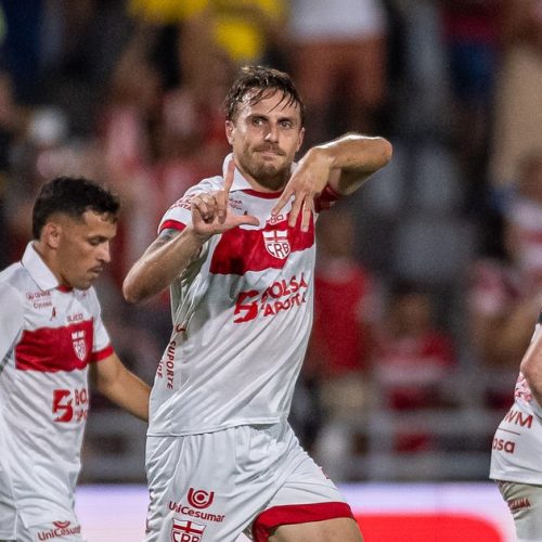CRB domina o Vila Nova, vence a terceira seguida e encosta no G-6 da Série B