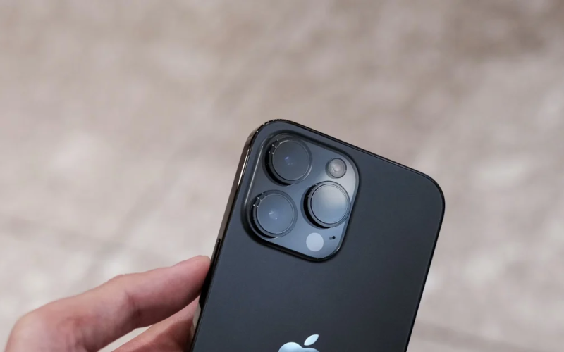 IPhone de graça? Pré-candidato à Presidência faz promessa a beneficiários do Bolsa Família