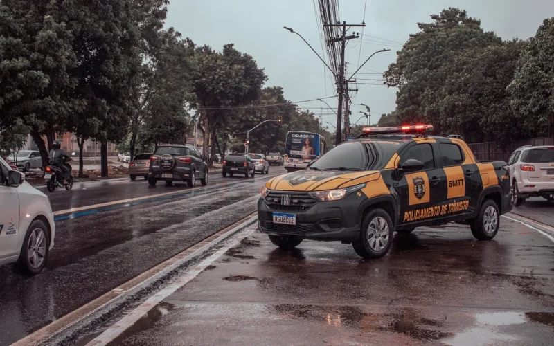 Fiscalização reforçada: agentes do DMTT atuam no trânsito com o início do ano letivo