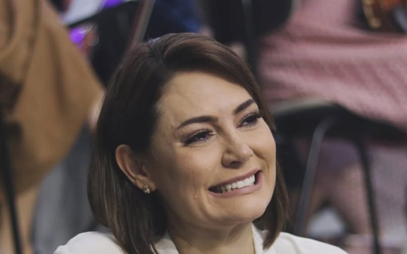 Em vídeo para convenção, Michelle declara apoio a Flávio Bolsonaro