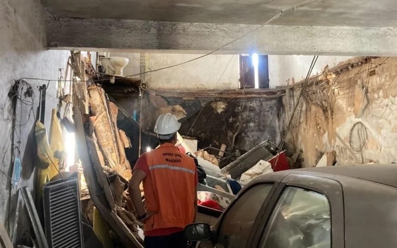 Após colapsos de residências, Defesa Civil de Maceió presta atendimento às famílias atingidas