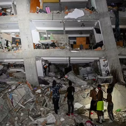 Venezuela anuncia fundo de R$ 1 bilhão para reconstrução após terremotos que deixaram mortos e destruição