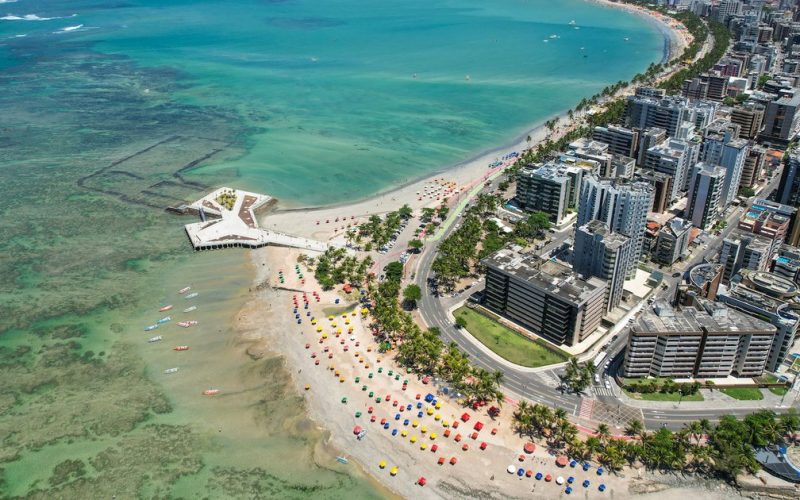“A orla de Maceió é uma favela”, afirma vereador de Aracaju durante debate