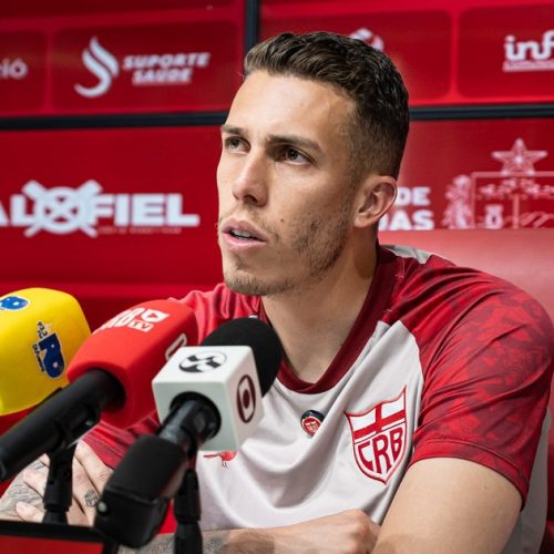 Vitor Caetano celebra sequência no CRB e destaca evolução com ritmo de jogos
